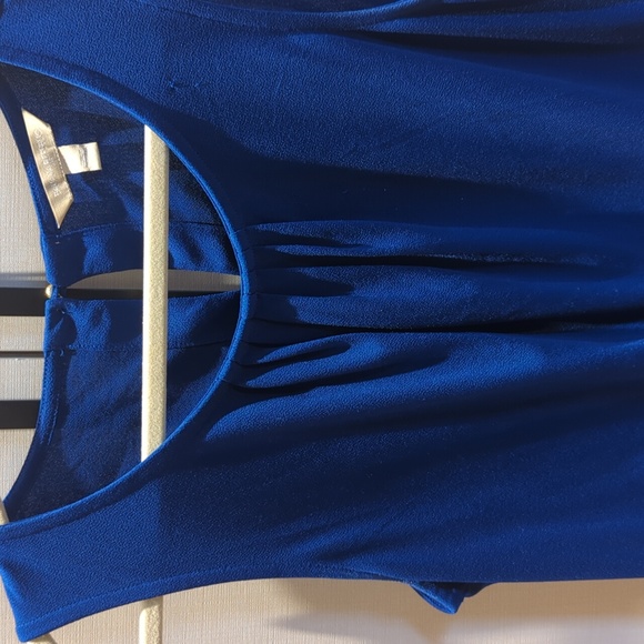 Banana Republic Sleeveless Blue Blouse - Picture 2 of 5